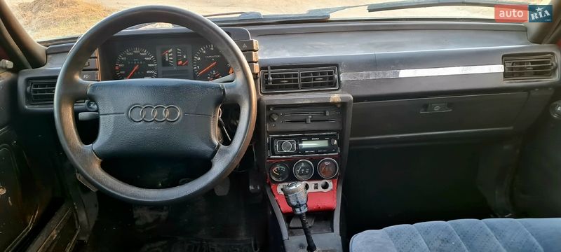 Седан Audi 80 1981 в Ратному