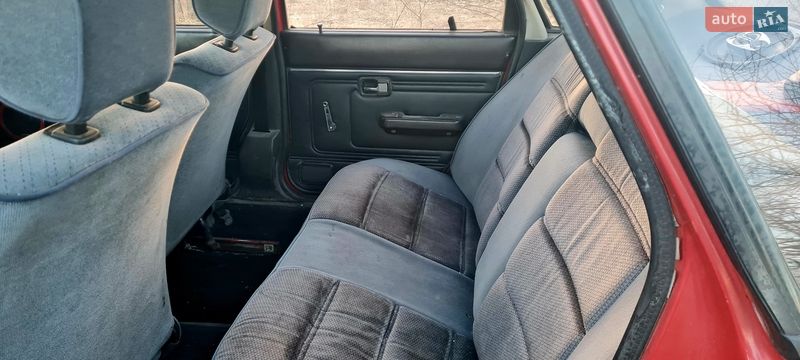 Седан Audi 80 1981 в Ратному