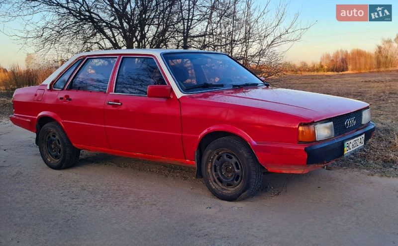 Седан Audi 80 1981 в Ратному
