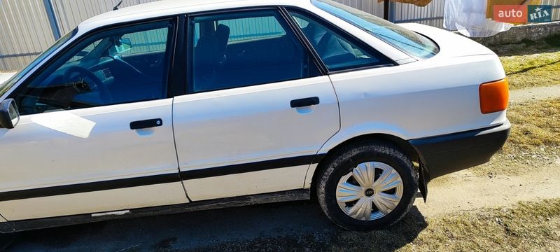 Седан Audi 80 1989 в Буске