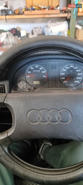 Седан Audi 80 1989 в Буске