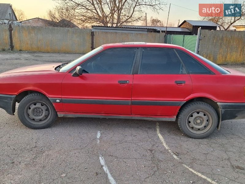 Седан Audi 80 1987 в Варве