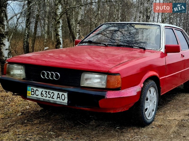 Седан Audi 80 1981 в Ратному