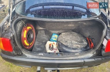 Седан Audi 80 1991 в Рогатине