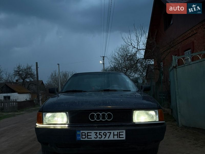 Седан Audi 80 1988 в Первомайську