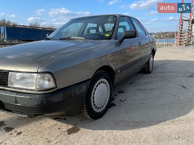 Седан Audi 80 1989 в Городку