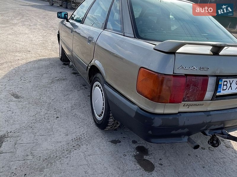 Седан Audi 80 1989 в Городку