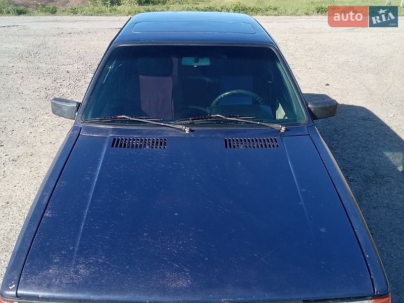 Седан Audi 80 1985 в Виноградові
