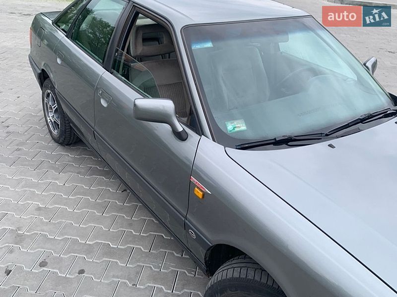 Седан Audi 80 1990 в Чернівцях