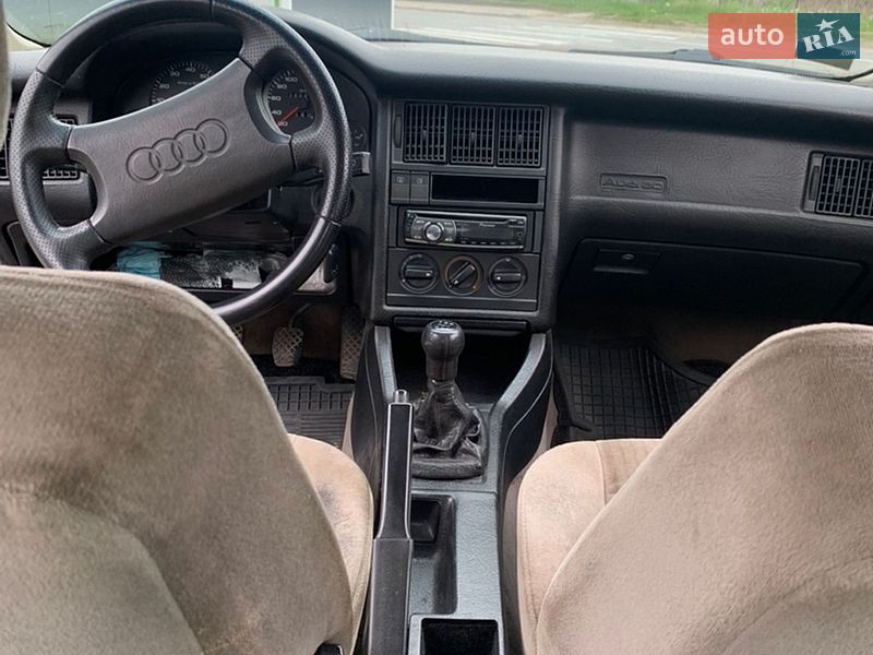 Седан Audi 80 1990 в Чернівцях