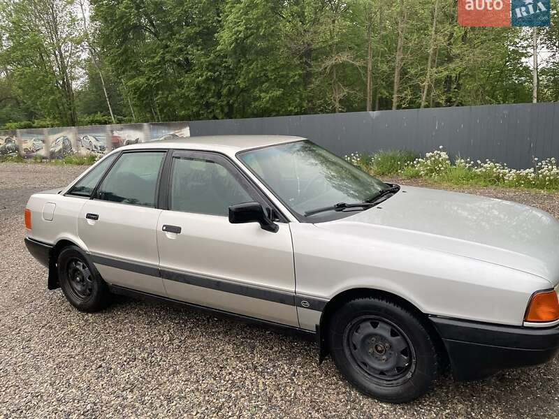 Седан Audi 80 1987 в Ивано-Франковске