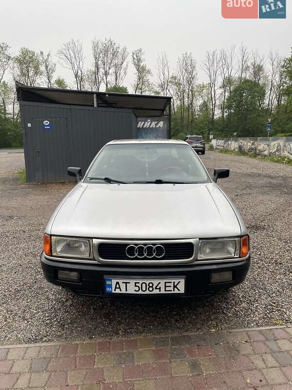 Седан Audi 80 1987 в Ивано-Франковске