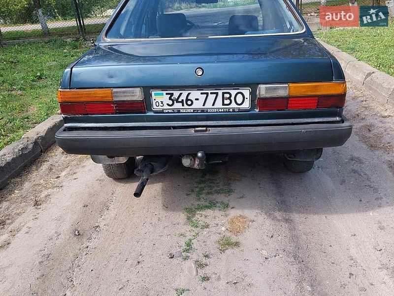 Седан Audi 80 1984 в Володимирі