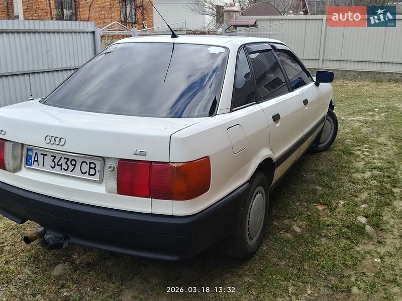 Седан Audi 80 1988 в Надворной