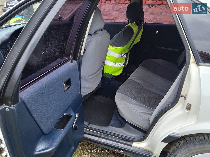 Седан Audi 80 1988 в Надворной