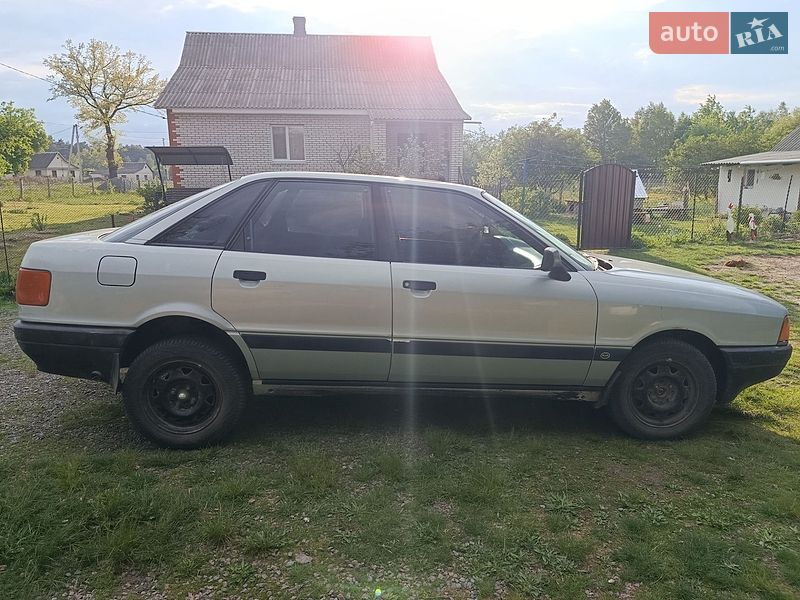 Седан Audi 80 1987 в Томашгороде