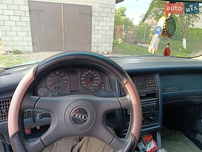 Седан Audi 80 1987 в Томашгороде
