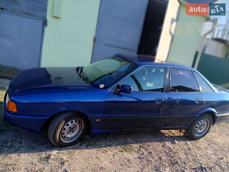 Седан Audi 80 1990 в Нововолинську