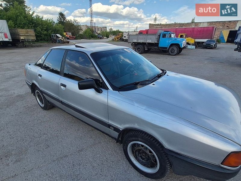 Седан Audi 80 1990 в Кременце