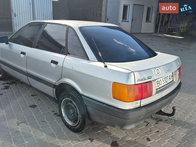 Седан Audi 80 1990 в Кременце