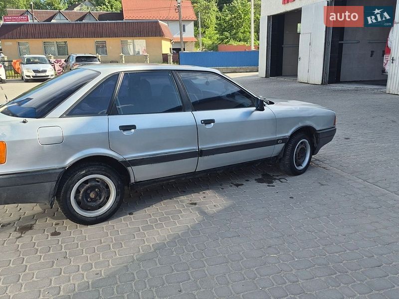 Седан Audi 80 1990 в Кременце