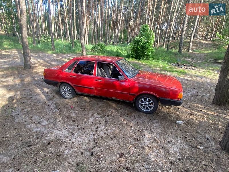 Седан Audi 80 1985 в Переяславе