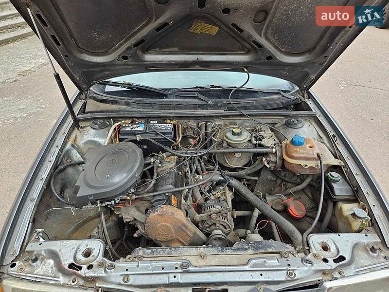 Седан Audi 80 1988 в Обухове
