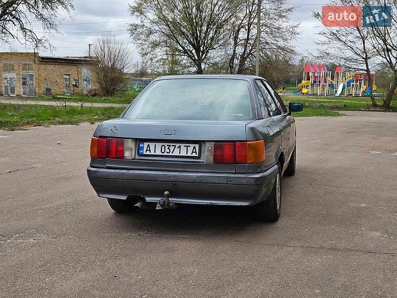 Седан Audi 80 1988 в Обухове