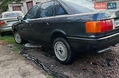 Седан Audi 80 1988 в Києві