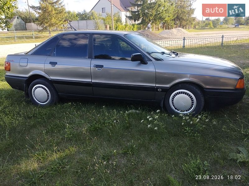 Седан Audi 80 1987 в Кременце