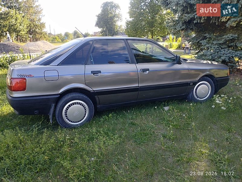 Седан Audi 80 1987 в Кременце