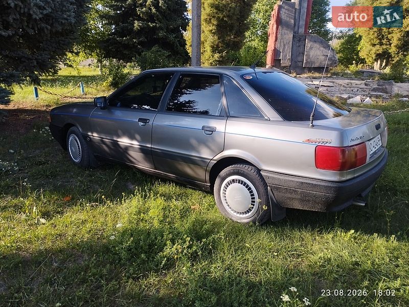 Седан Audi 80 1987 в Кременце