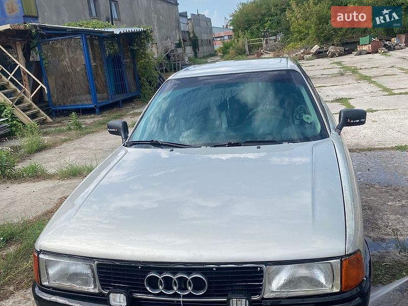 Седан Audi 80 1987 в Борисполі