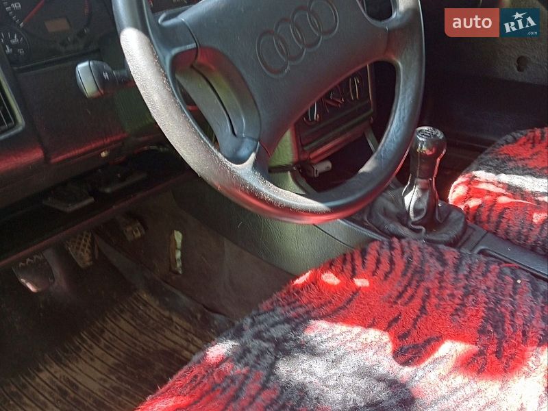 Седан Audi 80 1988 в Рава-Руській