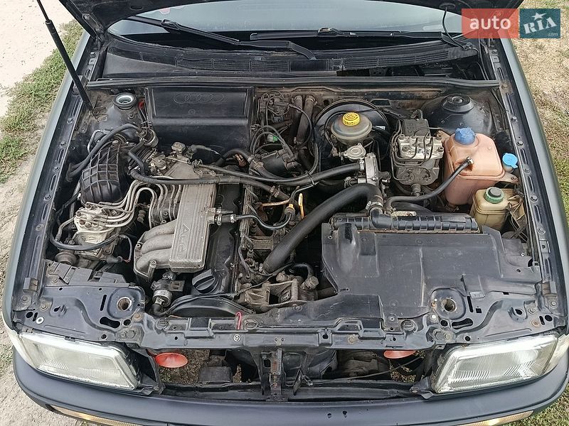 Седан Audi 80 1993 в Кременчуці