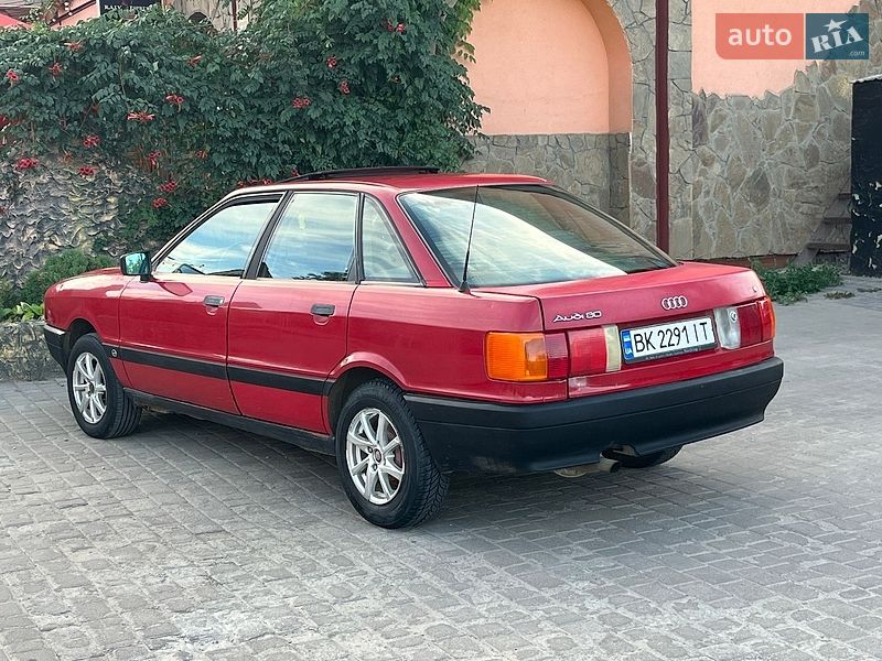 Седан Audi 80 1988 в Ровно