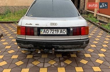 Седан Audi 80 1987 в Виноградові