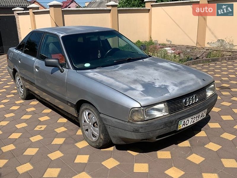 Седан Audi 80 1987 в Виноградові