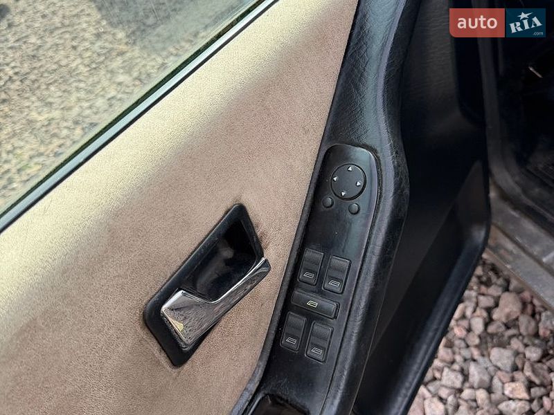 Седан Audi 80 1988 в Первомайске