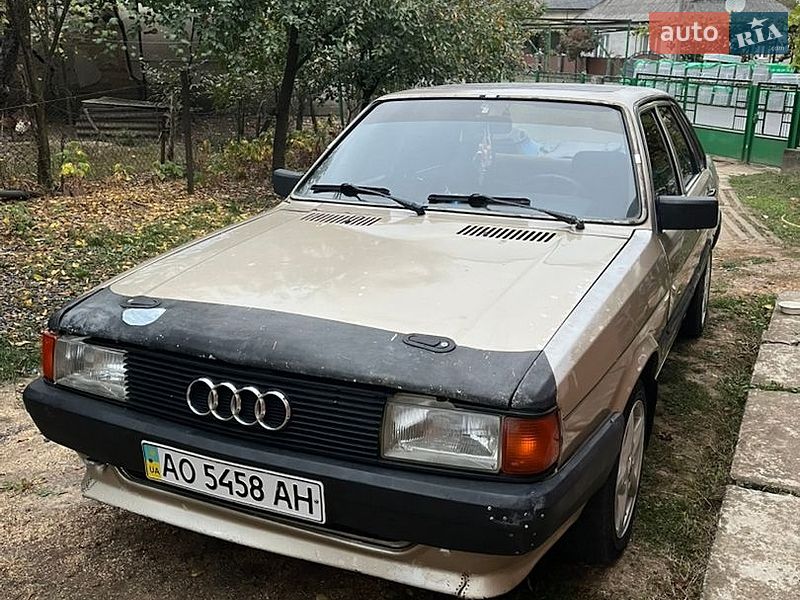 Седан Audi 80 1986 в Виноградове