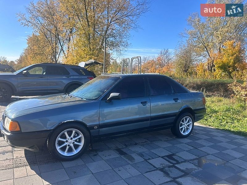 Седан Audi 80 1987 в Новом Калинове
