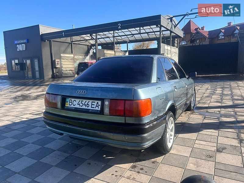 Седан Audi 80 1987 в Новом Калинове