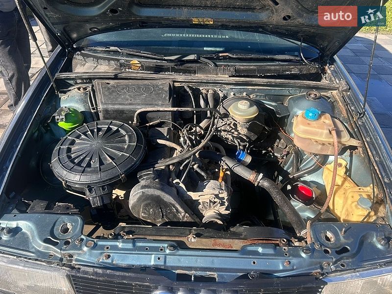 Седан Audi 80 1987 в Новом Калинове