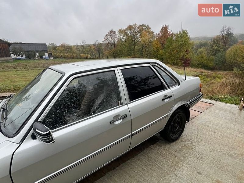 Седан Audi 80 1986 в Чернівцях фото 2 Седан Audi 80 1986 в Чернівцях