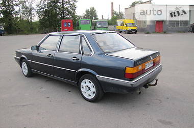 Седан Audi 90 1986 в Хмільнику