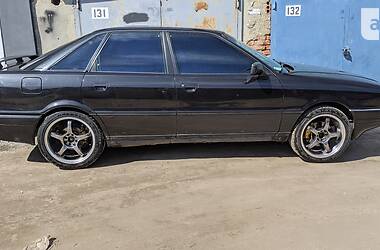 Седан Audi 90 1989 в Ровно