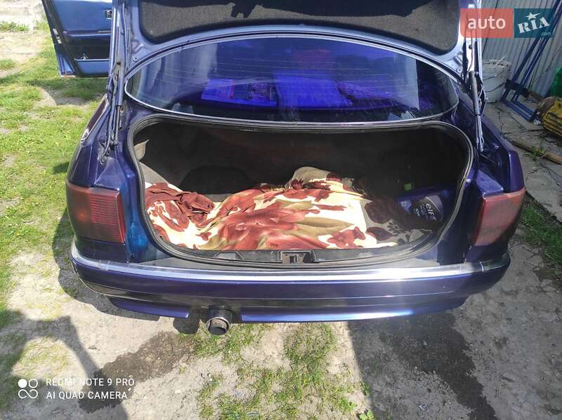Седан Audi 90 1990 в Василькове