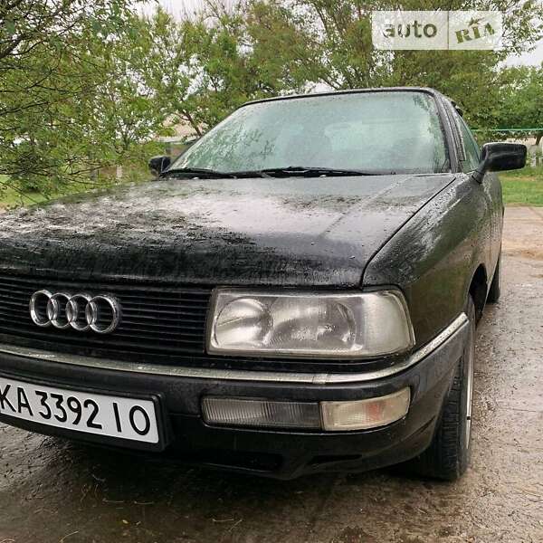Седан Audi 90 1988 в Барышевке