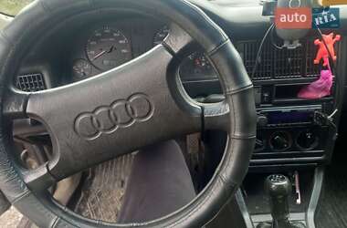 Седан Audi 90 1988 в Кореці