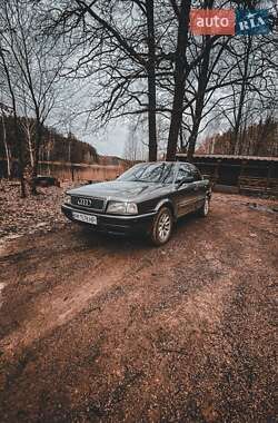Седан Audi 90 1988 в Коростене